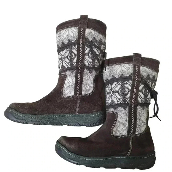 Clark's boots - Picture 4 of 4